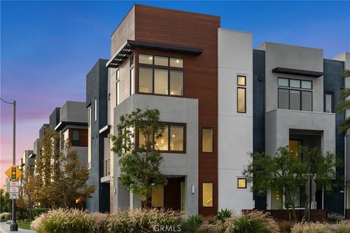 430 Transport, Tustin, CA, 92782-3761 | Card Image