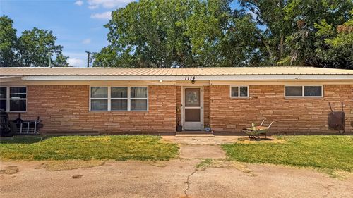 1114 W 1st, Grandfield, OK, 73546 | Card Image