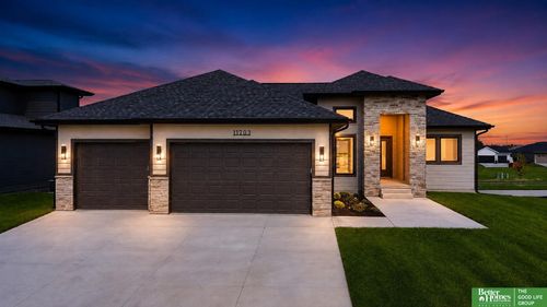 11703 S 123rd Ave, Papillion, NE, 68046-5926 | Card Image