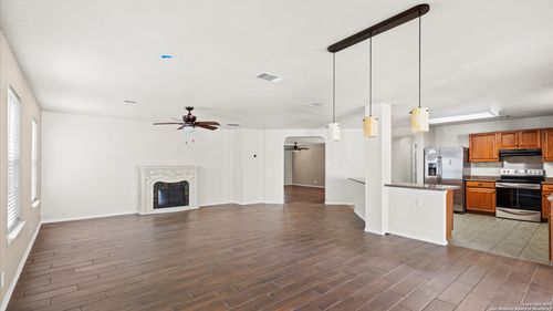 7519 Gramercy Crst, San Antonio, TX, 78254-5419 | Card Image