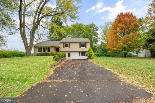 2971 Street Rd, DOYLESTOWN, PA, 18902-9425 | Card Image