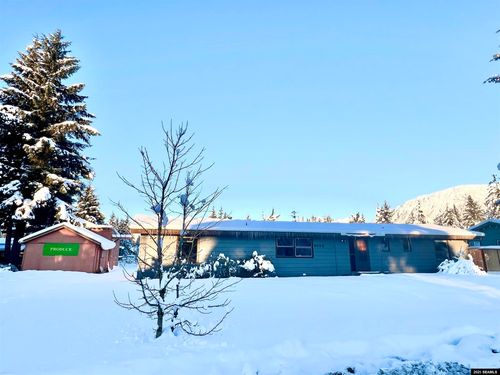 9452 Herbert Pl, Juneau, AK, 99801-9356 | Card Image