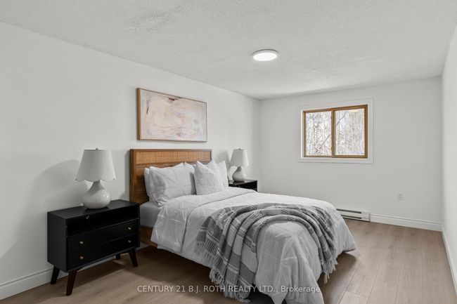 9 Evergreen Crt, Condo with 3 bedrooms, 3 bathrooms and 1 parking in Barrie ON | Image 16