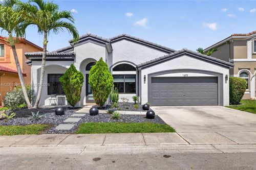 1603 E Harmony Lake Cir, Davie, FL, 33324-7105 | Card Image