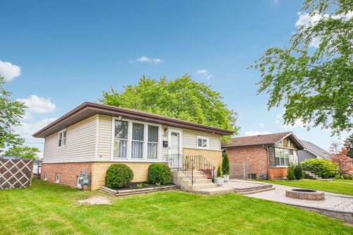 4428 Lisa Ln, Oak Forest, IL, 60452-4222 | Card Image
