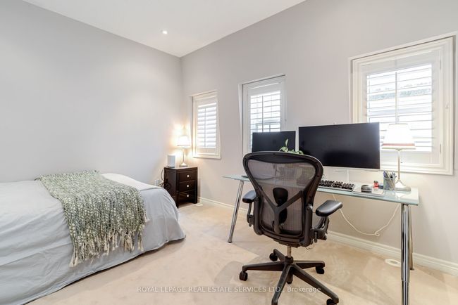 12 - 1968 Bloor St W, House attached with 3 bedrooms, 3 bathrooms and null parking in Toronto ON | Image 30
