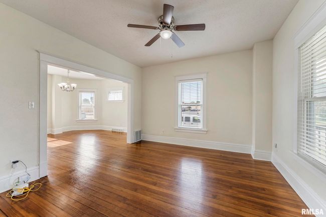 1647 37 Th St, House other with 3 bedrooms, 2 bathrooms and null parking in Rock Island IL | Image 10