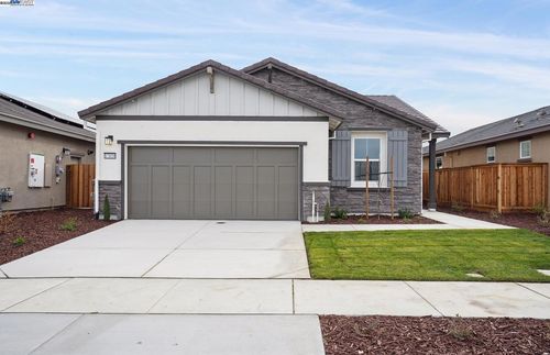 17858 Brightwood Ave, Lathrop, CA, 95330-7216 | Card Image