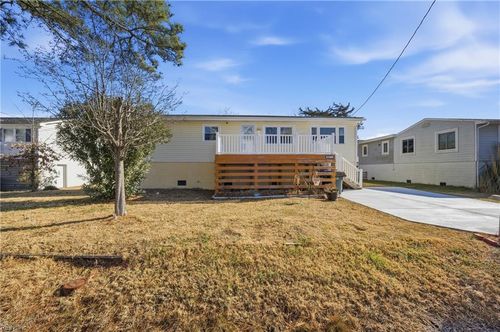 9522 6th Bay St, Norfolk, VA, 23518-1106 | Card Image