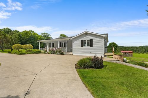 2382 Hare Rd, Waterford, PA, 16441-9685 | Card Image