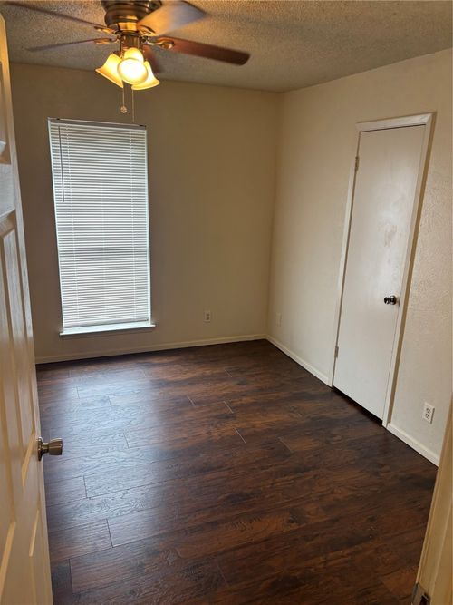 3205 Las Vegas Trl, Fort Worth, TX, 76116-4912 | Card Image