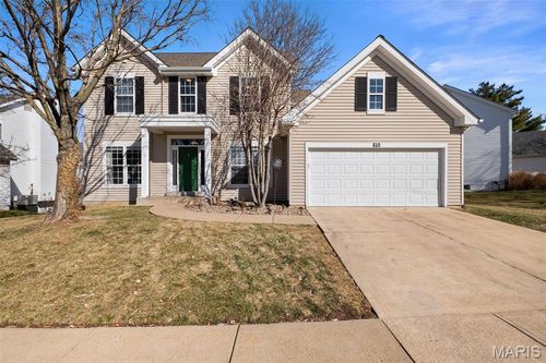 810 Wellesley Place Dr, Chesterfield, MO, 63017-0745 | Card Image