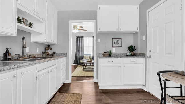 904 A St Nw, House other with 2 bedrooms, 1 bathrooms and null parking in Ardmore OK | Image 8
