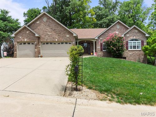 93 Stonebridge Crossing Dr, Maryville, IL, 62062-6468 | Card Image