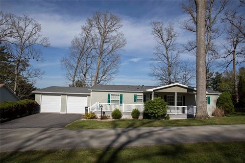 1411 Jonathan Dr, Somerset, PA, 15501-2685 | Card Image