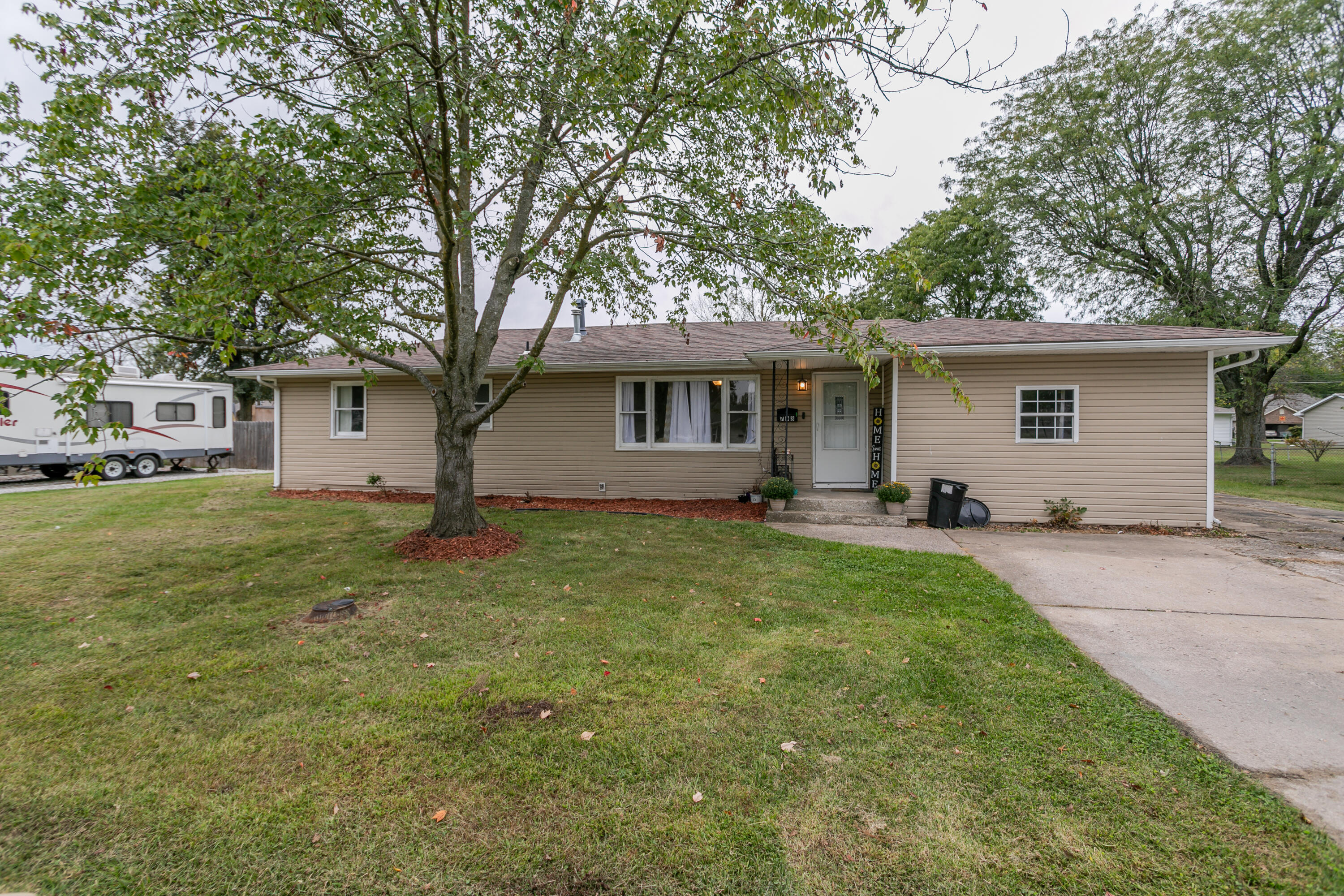 Sappington St, Centralia, MO 65240