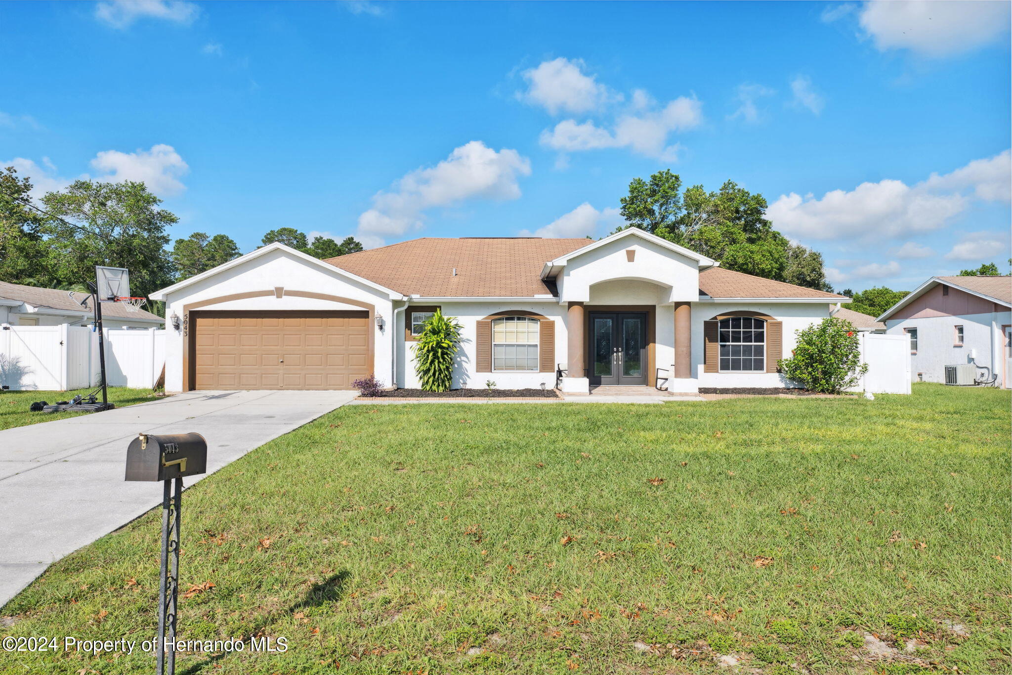 Tiburon Ave, Spring Hill, FL 34608