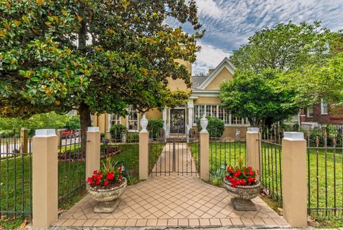 300 Main Ave N, Fayetteville, TN, 37334-2530 | Card Image