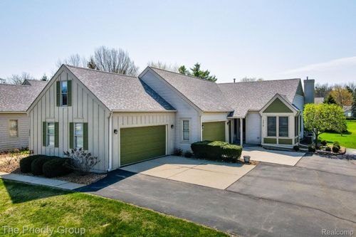 3579 Wedgewood Dr, Lapeer, MI, 48446-2990 | Card Image