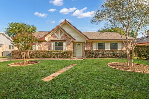 9318 Twin Hills Dr, Houston, TX, 77031-1012 | Card Image