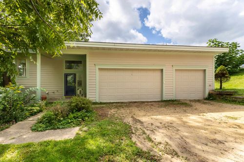 1 Waterford Dr, Galena, IL, 61036-9594 | Card Image