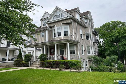 43 S Willow St, Montclair, NJ, 07042-3362 | Card Image