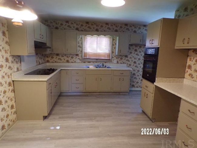 503 E Highland Ave, House other with 3 bedrooms, 2 bathrooms and null parking in Marion IN | Image 8