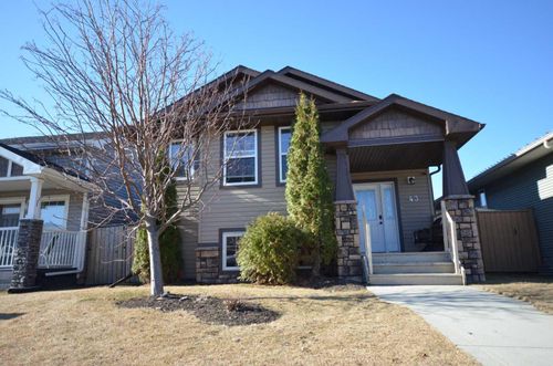 43 Regatta Way, Home with 3 bedrooms, 2 bathrooms and 2 parking in Sylvan Lake AB | Card Image