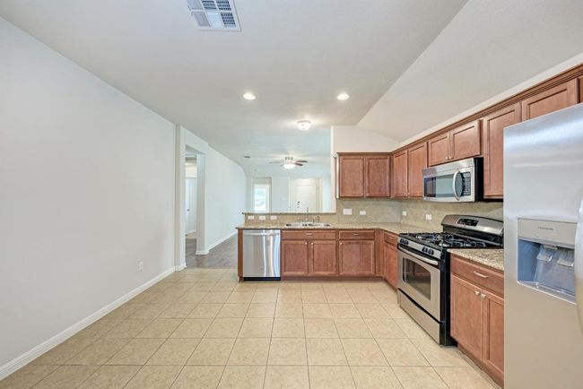 486 Nottingham Loop, House other with 3 bedrooms, 2 bathrooms and 4 parking in Kyle TX | Image 13