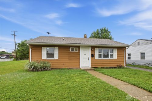 325 Gruen Dr, Springfield, OH, 45505-2615 | Card Image