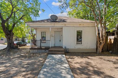 1915 Tillotson Avenue, House other with 2 bedrooms, 1 bathrooms and 2 parking in Austin TX | Image 1