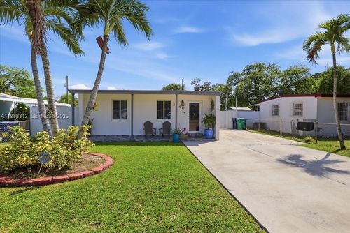 3140 Nw 97th St, Miami, FL, 33147-2255 | Card Image