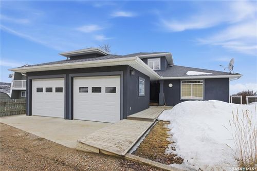 2 Lakeview Ave, Meota, SK, S0M1X0 | Card Image