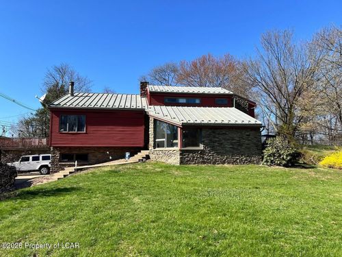 198 Middle Rd, Nanticoke, PA, 18634-3715 | Card Image