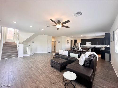 5630 Aspen Heights Dr, Las Vegas, NV, 89118-2604 | Card Image