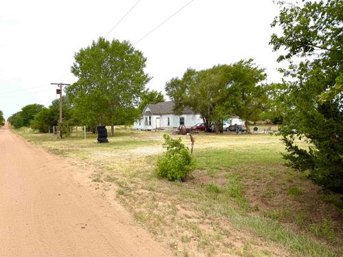 1006 Nw 70 Rd, Attica, KS, 67009-8622 | Card Image
