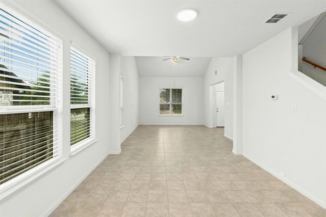With so much open space, you've got endless possibilities to play around with furniture types, dining setups, and more to make it your own. | Image 7
