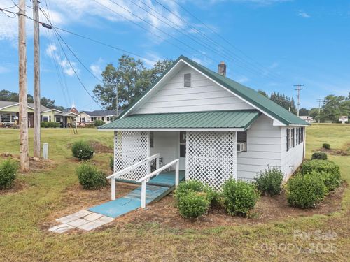 10 Manus Chapel Rd, Mill Spring, NC, 28756-6784 | Card Image
