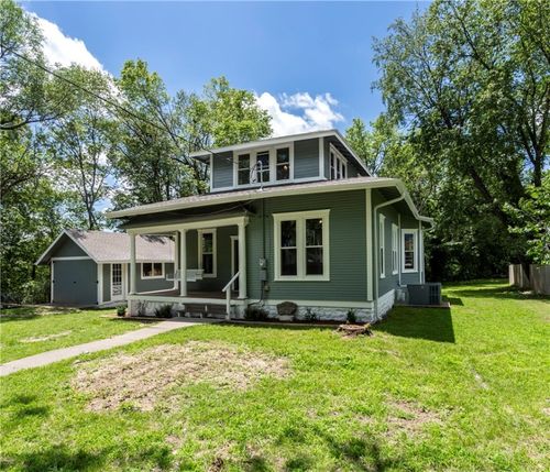 506 E Ashley St, Siloam Springs, AR, 72761-2748 | Card Image