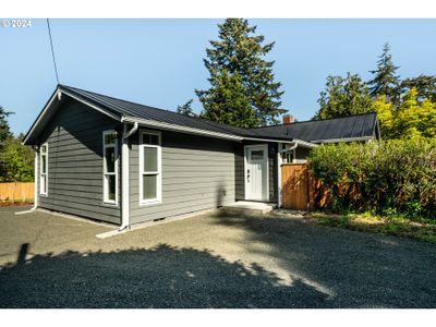 47372 Highway 101, House other with 2 bedrooms, 1 bathrooms and null parking in Bandon OR | Image 1