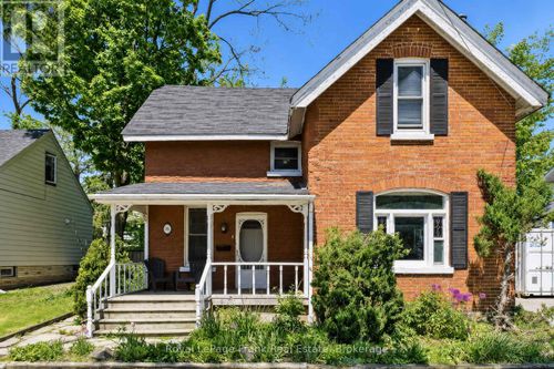 34 North St, Barrie, ON, L4M2R9 | Card Image