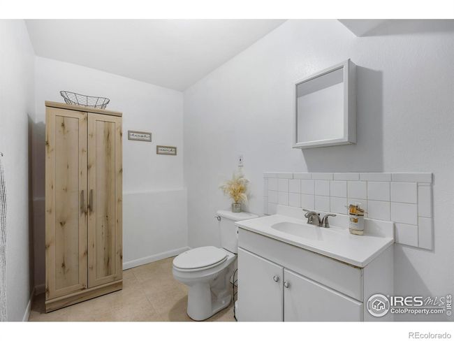 Spacious bathroom! | Image 28