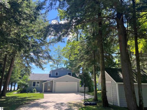 14455 Birch Pointe Dr, Kewadin, MI, 49648-9087 | Card Image