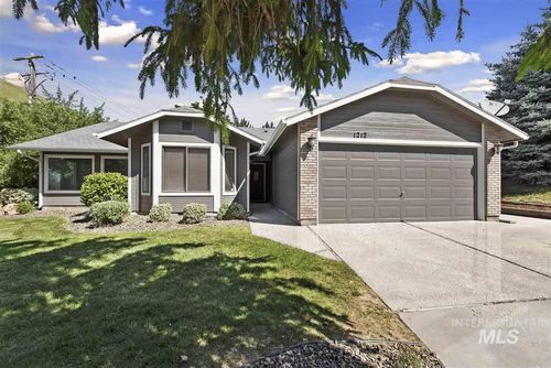 1212 W El Pelar Dr, Boise, ID, 83702-1552 | Card Image