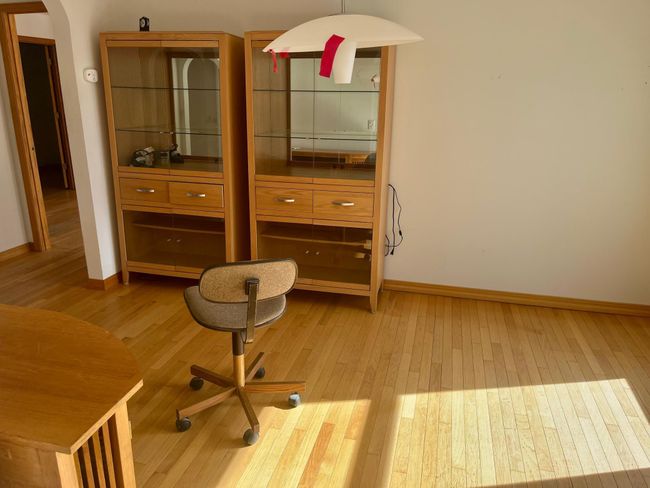 Den | Image 15
