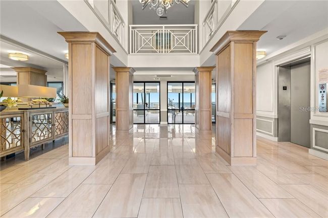Upscale Lobby | Image 5