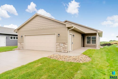 521 S Big Stone Ave, Sioux Falls, SD, 57106-7850 | Card Image