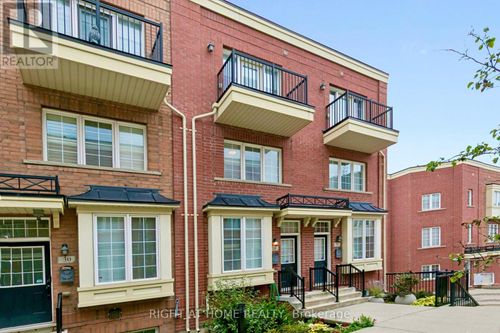 28 Raffeix Lane, Toronto, ON, M5A0G5 | Card Image