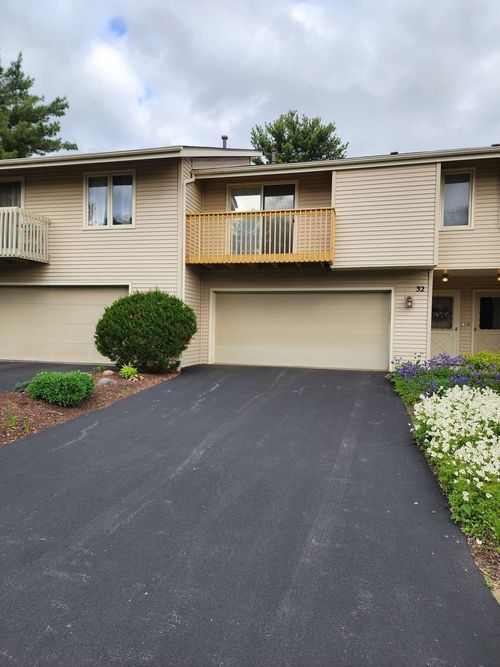 32-4657 High Point Dr, Rockford, IL, 61114-4842 | Card Image