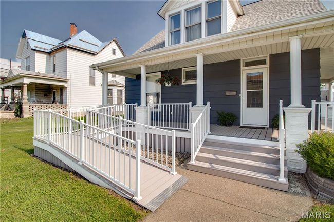 408 N Main St, Home with 0 bedrooms, 0 bathrooms and null parking in Carrollton IL | Image 4
